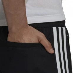 ADIDAS ORIGINALS PANTALONI BECKENBAUER 3-STRIPES Nero -Tendenza Italia adidas originals h09115 pantaloni beckenbauer 3 stripes sport style uomo 043076101 blk 5