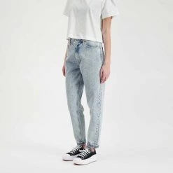 CALVIN KLEIN JEANS JEANS MOM DONNA Azzurro 11 CALVIN KLEIN JEANS JEANS MOM DONNA Azzurro -Tendenza Italia calvin klein jeans j20j217830 jeans mom donna casual donna 044969901 1aa 4