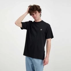 DICKIES T-SHIRT MOUNT VISTA Nero -Tendenza Italia dickies dk0a4xoublk t shirt mount vista street style uomo 044706201 blk 5