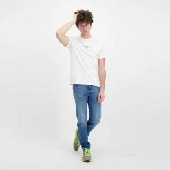 FRED PERRY T-SHIRT LOGO EMBROIDERED Bianco 11 FRED PERRY T-SHIRT LOGO EMBROIDERED Bianco -Tendenza Italia fred perry m2706 t shirt logo embroidered casual uomo 044988901 303 5