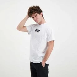 IUTER T-SHIRT STAY ALIVE Bianco -Tendenza Italia iuter 22sits35 t shirt stay alive street style uomo 044739501 white 5