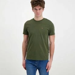 NAPAPIJRI T-SHIRT MINI LOGO SALIS Verde 8 NAPAPIJRI T-SHIRT MINI LOGO SALIS Verde -Tendenza Italia napapijri np0a4frp t shirt mini logo salis casual uomo 043699001 ge4 2