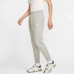 NIKE PANTALONI CLUB JOGGER Grigio -Tendenza Italia nike bv2679 pantaloni club jogger sport style uomo 040986001 063 3