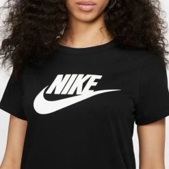 NIKE T-SHIRT ESSENTIAL LOGO DONNA Nero -Tendenza Italia nike bv6169 t shirt essential logo donna sport style donna 039799801 010 3