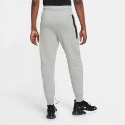 NIKE PANTALONI TECH FLEECE JOGGER Grigio 11 NIKE PANTALONI TECH FLEECE JOGGER Grigio -Tendenza Italia nike cu4495 pantaloni tech fleece jogger sport style uomo 040987301 063 4