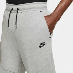 NIKE PANTALONI TECH FLEECE JOGGER Grigio 13 NIKE PANTALONI TECH FLEECE JOGGER Grigio -Tendenza Italia nike cu4495 pantaloni tech fleece jogger sport style uomo 040987301 063 6