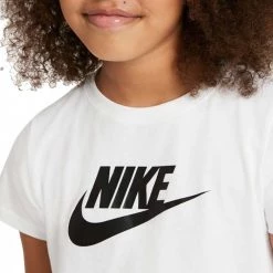 NIKE T-SHIRT CROP FUTURA BAMBINA Bianco -Tendenza Italia nike da6925 t shirt crop futura bambina abbigliamento bambino 042367201 102 5