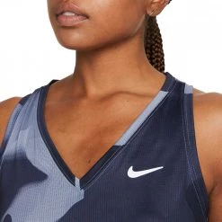 NIKE CANOTTA DRI-FIT VICTORY PRINTED DONNA Azzurro 8 NIKE CANOTTA DRI-FIT VICTORY PRINTED DONNA Azzurro -Tendenza Italia nike dd8847 canotta dri fit victory printed donna abbigliamento tennis donna 045236801 493 3