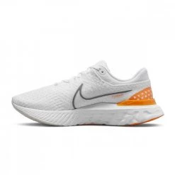NIKE REACT INFINITY RUN 3 Bianco -Tendenza Italia nike dh5392 react infinity run 3 scarpe running uomo 044569101 100 6
