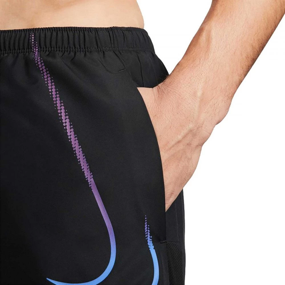 NIKE SHORT CHALLENGER DRI-FIT Nero 5 NIKE SHORT CHALLENGER DRI-FIT Nero - immagine 3