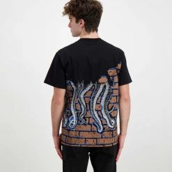 T-SHIRT OCTOPUS BRICKS Nero 11 T-SHIRT OCTOPUS BRICKS Nero -Tendenza Italia octopus 22sots21 t shirt octopus bricks street style uomo 044744501 black 4