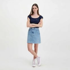 TOMMY JEANS T-SHIRT CROP SPALLE SCOPERTE DONNA Blu -Tendenza Italia tommy jeans dw0dw12599 t shirt crop spalle scoperte donna casual donna 045113601 c87 6