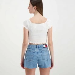 TOMMY JEANS T-SHIRT CROP SPALLE SCOPERTE DONNA Bianco 11 TOMMY JEANS T-SHIRT CROP SPALLE SCOPERTE DONNA Bianco -Tendenza Italia tommy jeans dw0dw12599 t shirt crop spalle scoperte donna casual donna 045113701 ybr 4
