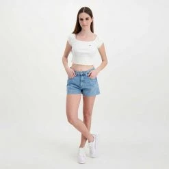 TOMMY JEANS T-SHIRT CROP SPALLE SCOPERTE DONNA Bianco 13 TOMMY JEANS T-SHIRT CROP SPALLE SCOPERTE DONNA Bianco -Tendenza Italia tommy jeans dw0dw12599 t shirt crop spalle scoperte donna casual donna 045113701 ybr 6
