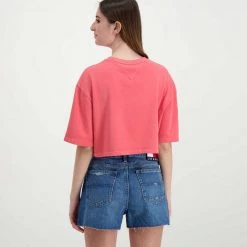 TOMMY JEANS T-SHIRT CROP OVER COLLEGE DONNA Rosa -Tendenza Italia tommy jeans dw0dw12835 t shirt crop over college donna casual donna 045114701 tij 4